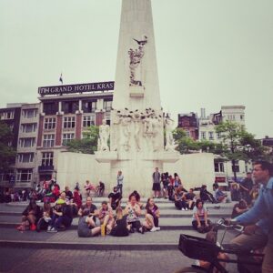 #monument #amsterdam #street