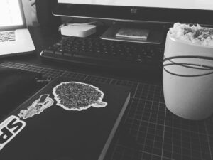 Couldn't sleep so I'm attempting to draw something and come up with a new style. 😋